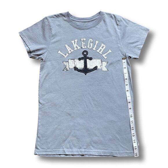 Women’s Lake Girl Appliqué Crew Neck T-Shirt • Small - Picture 6 of 8
